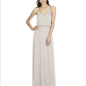 NEW With TAGS!  Alfred Sung Style D739 Size: 4